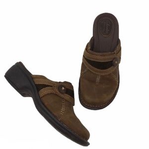 Clarks Artisan Nubuck Leather Brown Slip On Clog